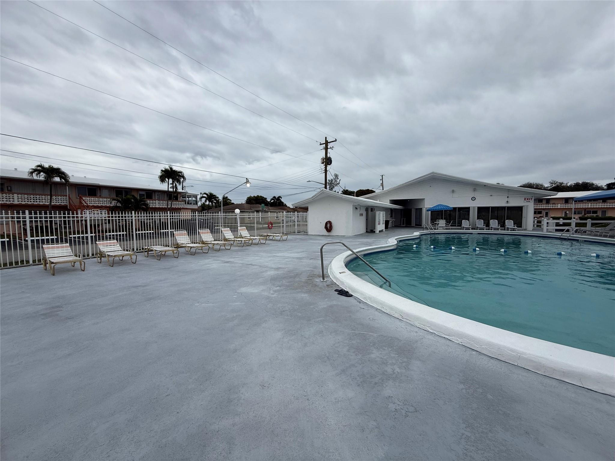 Rolen Lake - Residential