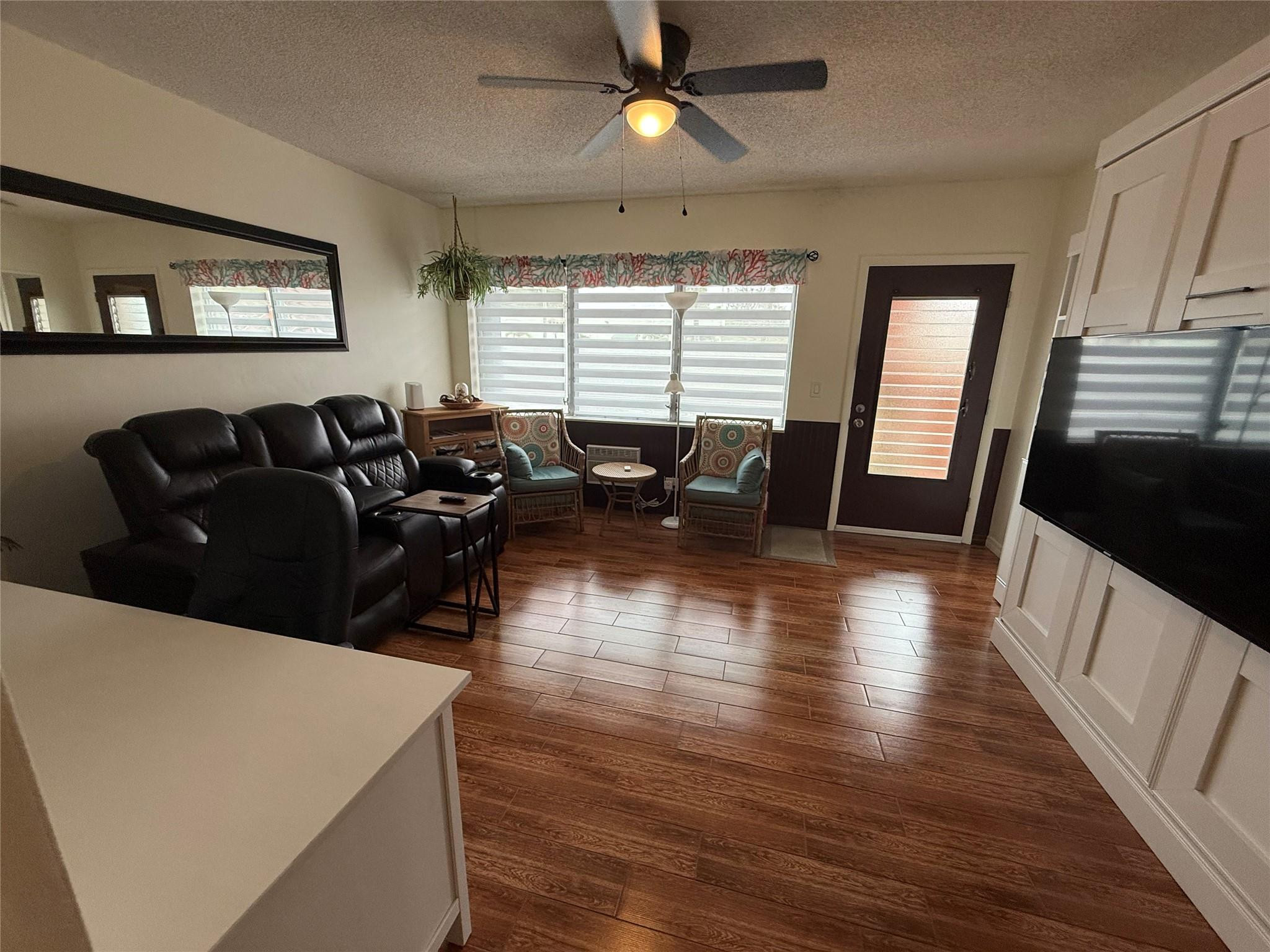 Rolen Lake - Residential