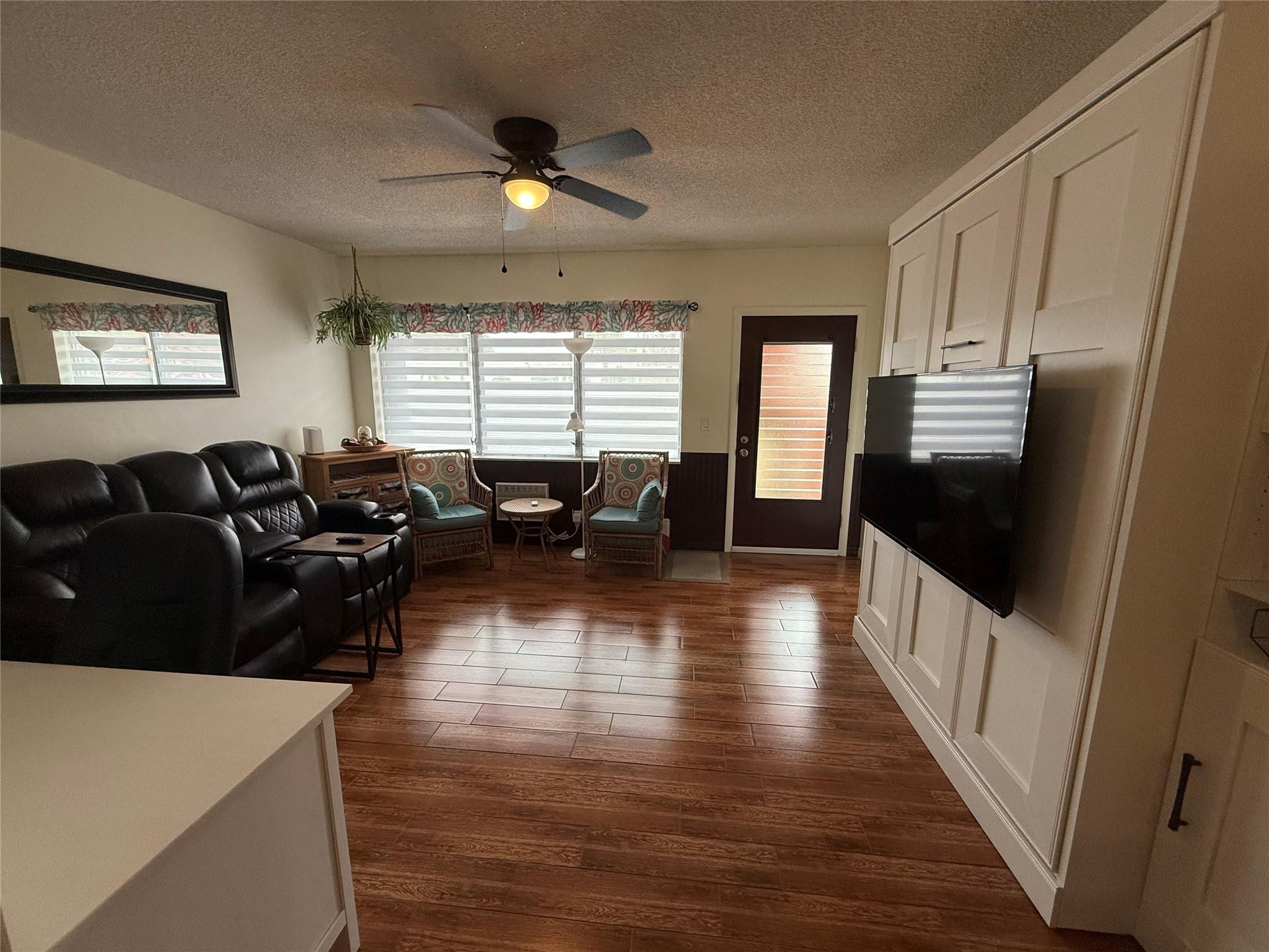 Rolen Lake - Residential