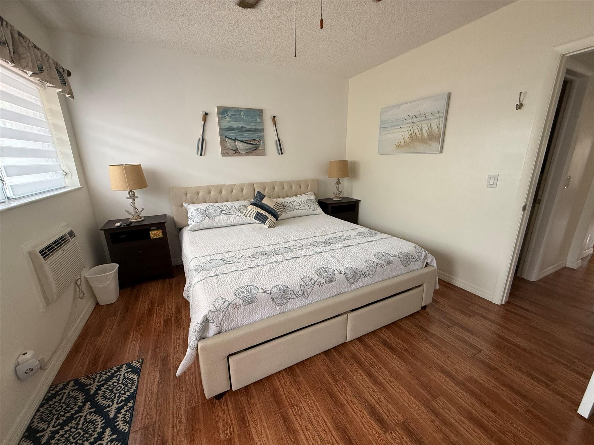 Rolen Lake - Residential