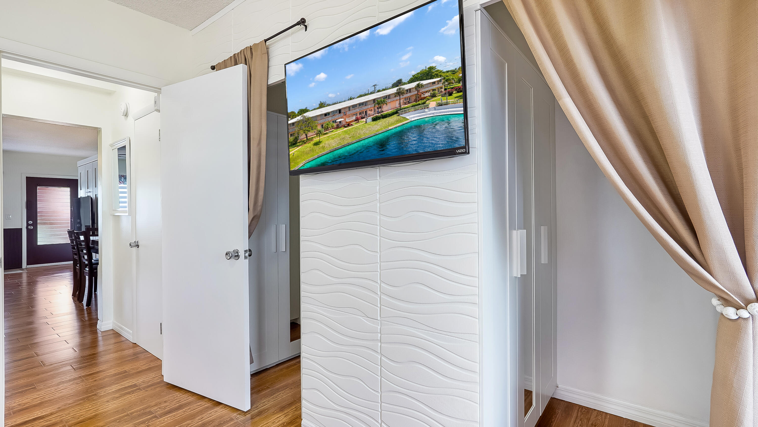 Rolen Lake - Residential