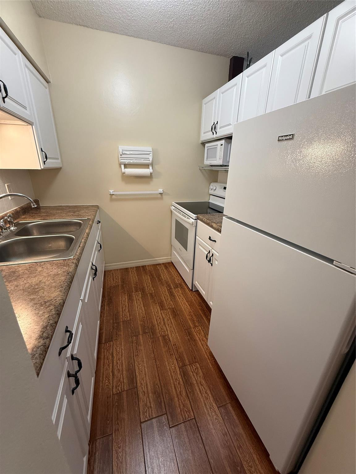 Rolen Lake - Residential