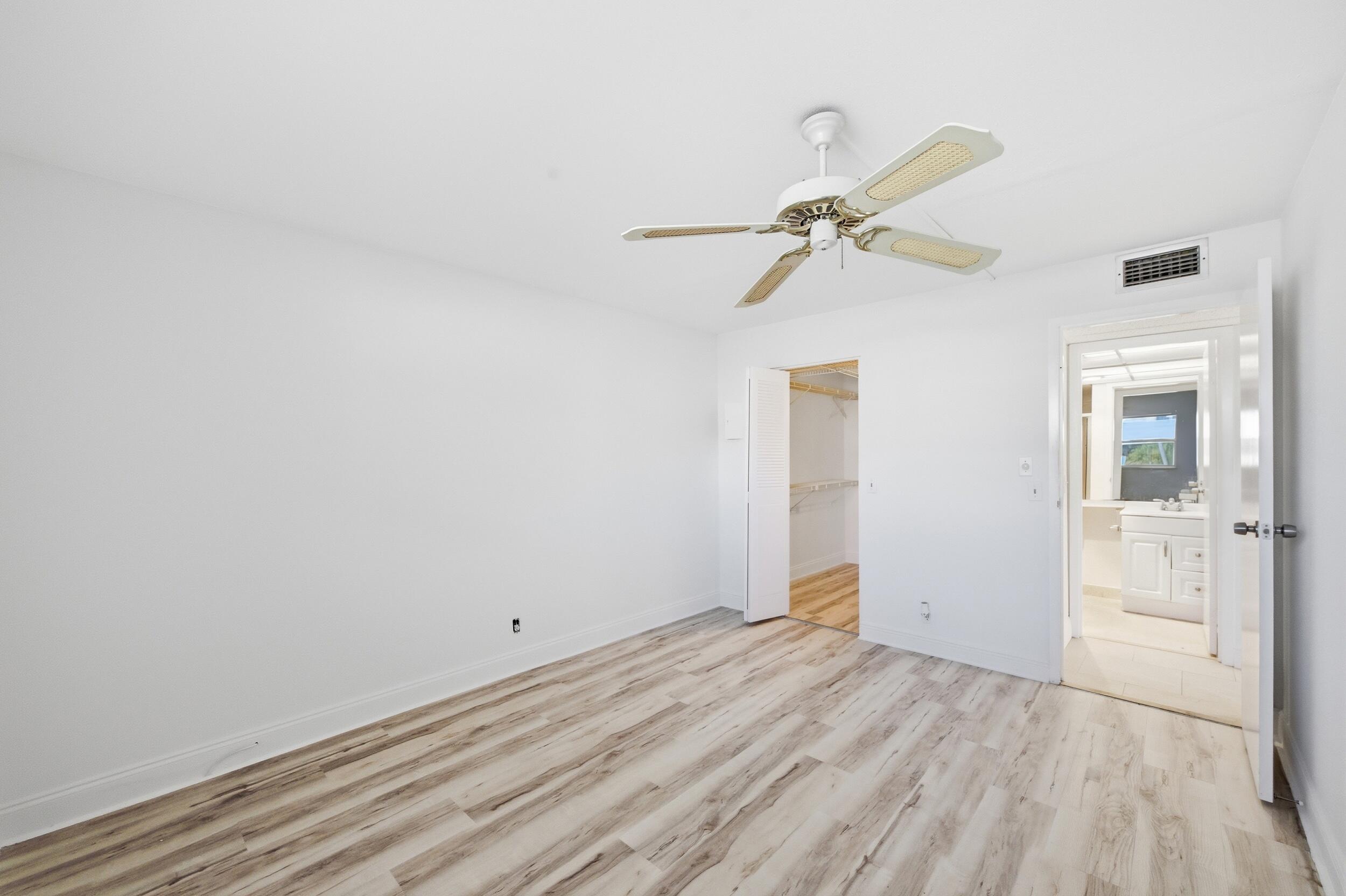 KINGS POINT BRITTANY CONDOS - Residential