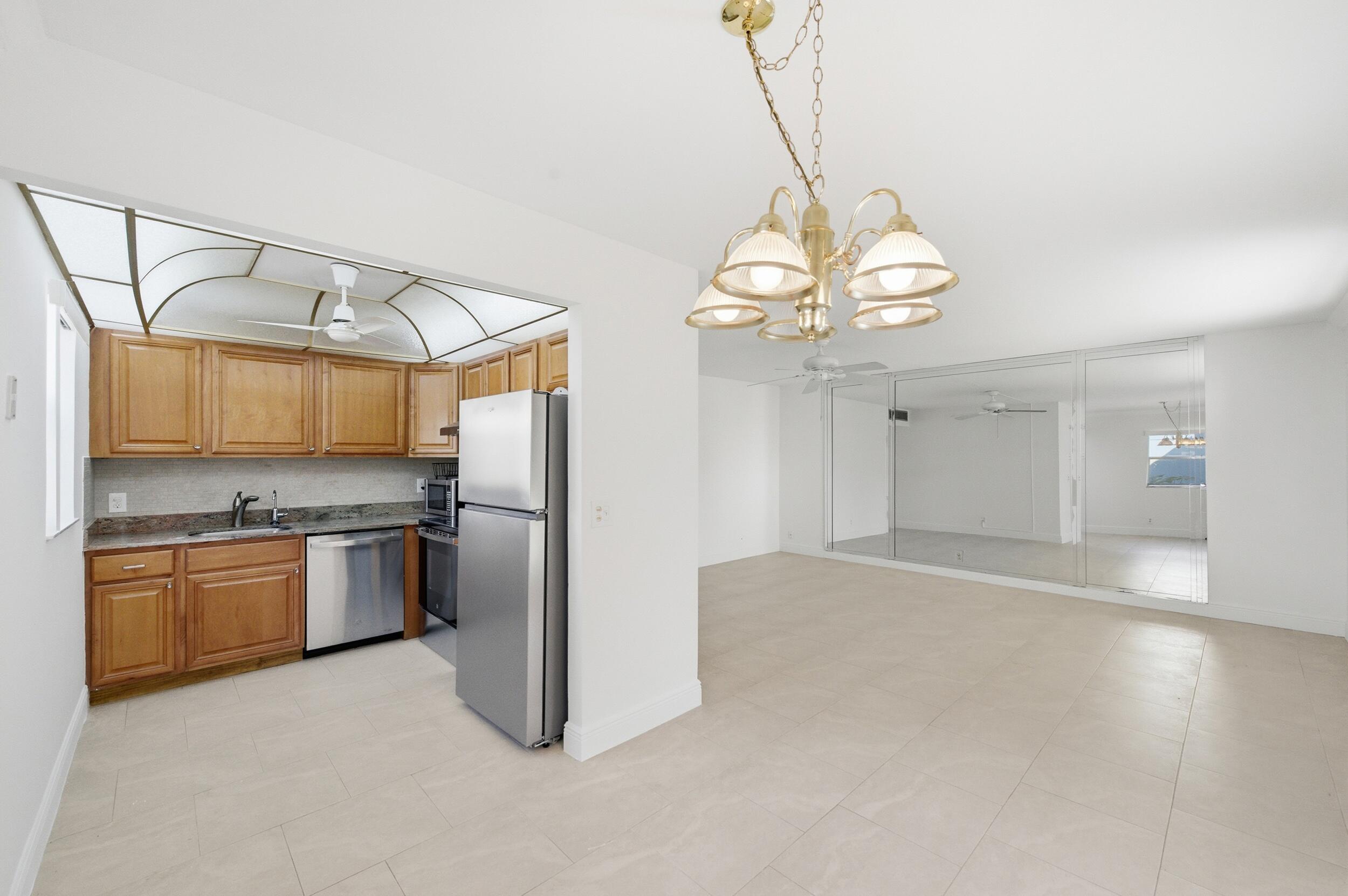 KINGS POINT BRITTANY CONDOS - Residential