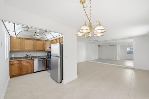 452 Brittany J Delray Beach FL 33446