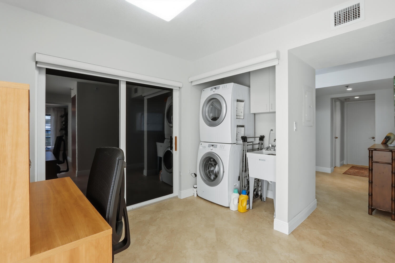 OCEAN TRAIL CONDO V - Residential