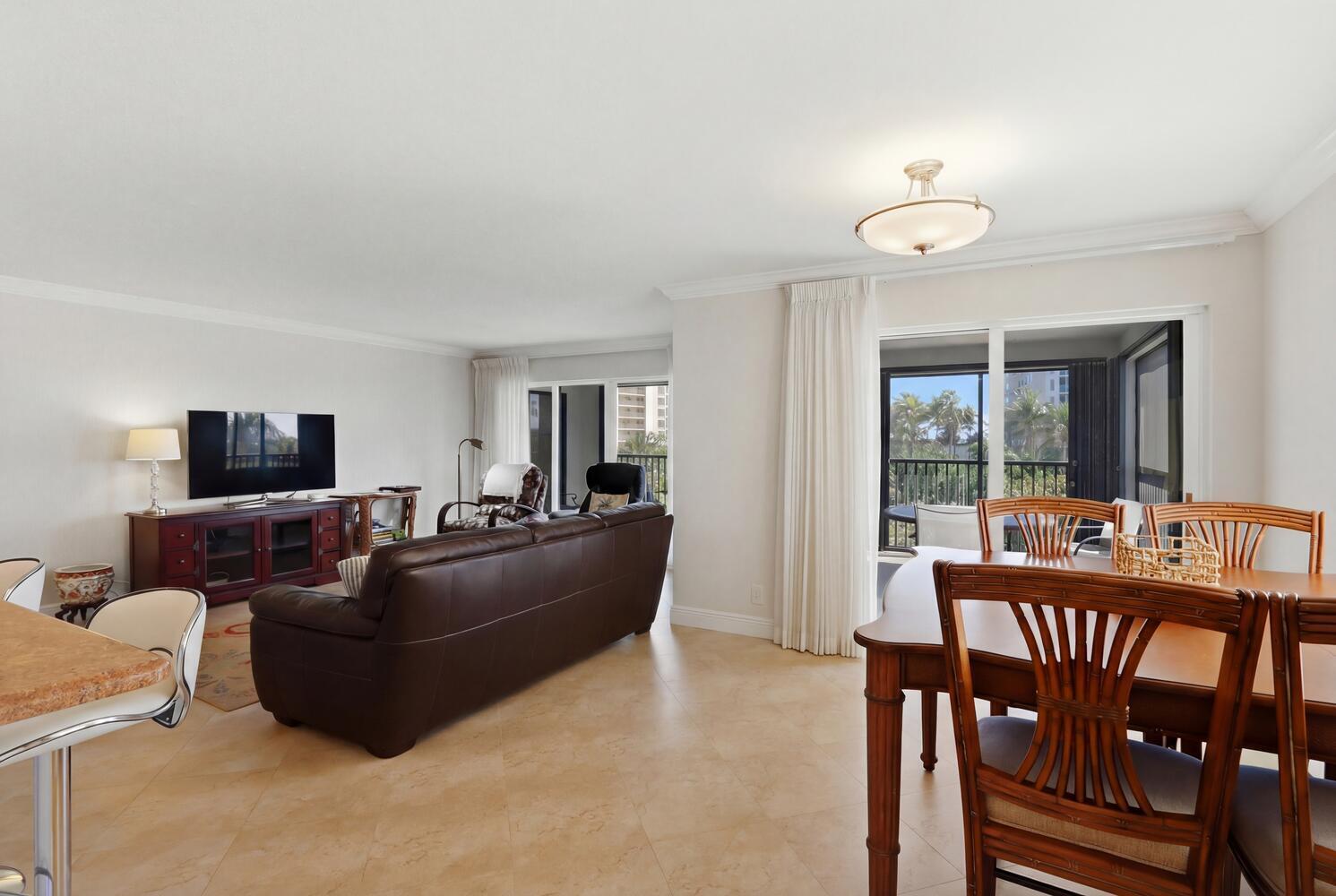 OCEAN TRAIL CONDO V - Residential