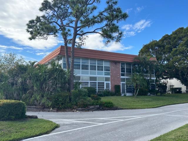 VISTA PINES CONDO - Residential