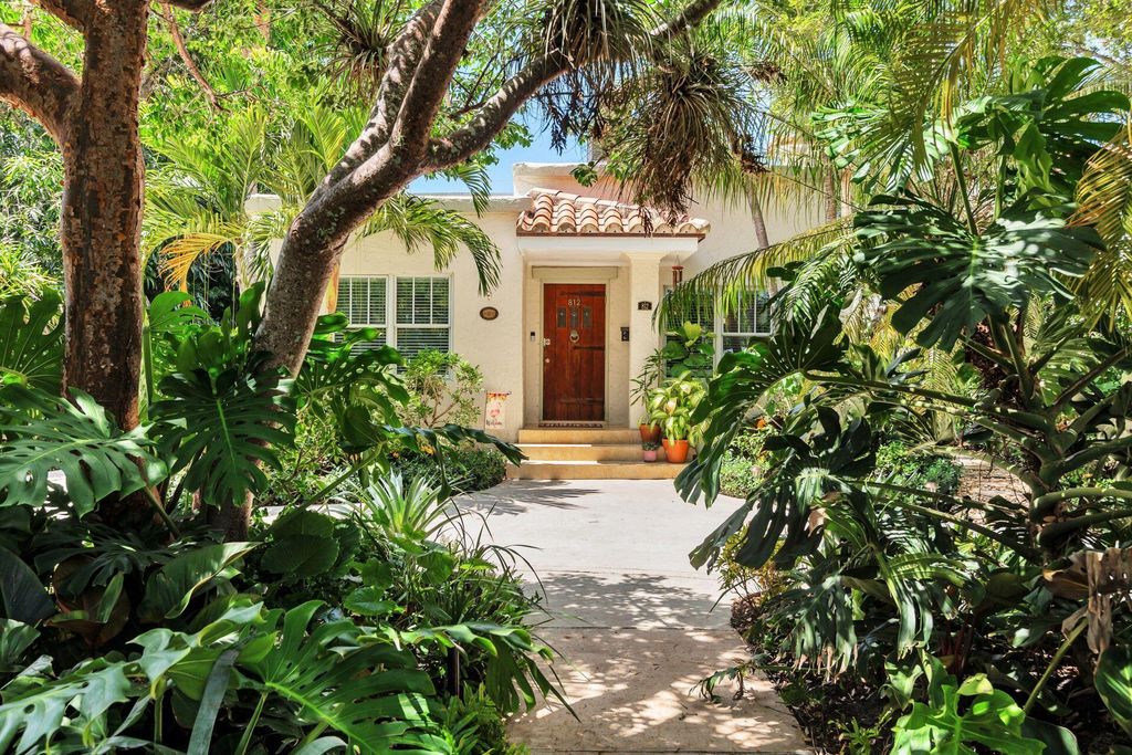 Photo of 812 Upland Road, West Palm Beach, FL 33401 (MLS # R11103759)