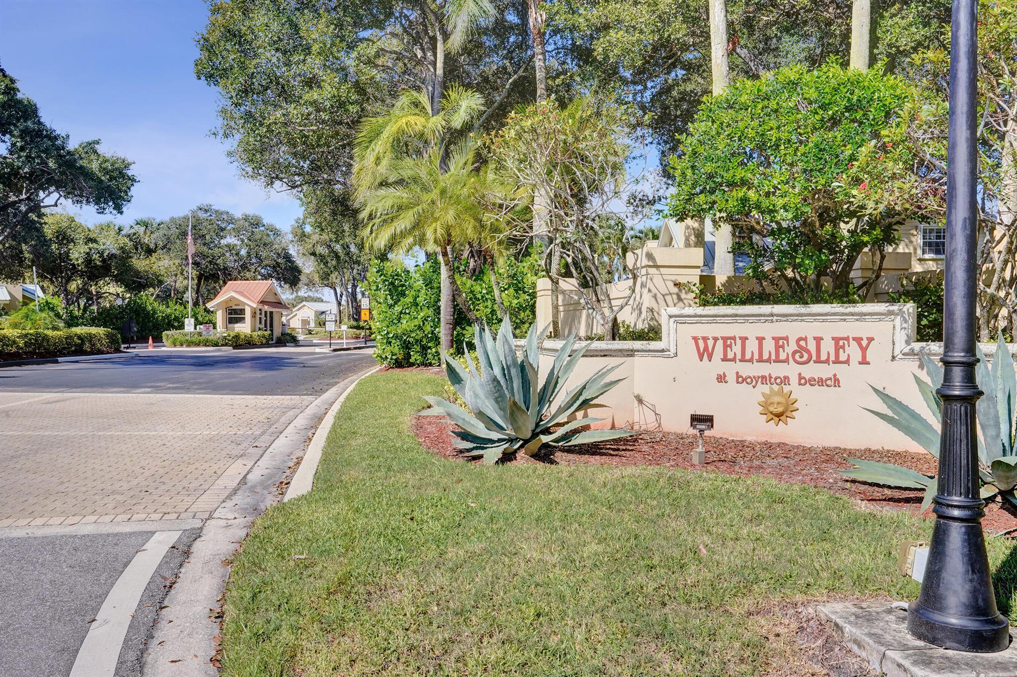 WELLESLEY AT BOYNTON - Residential