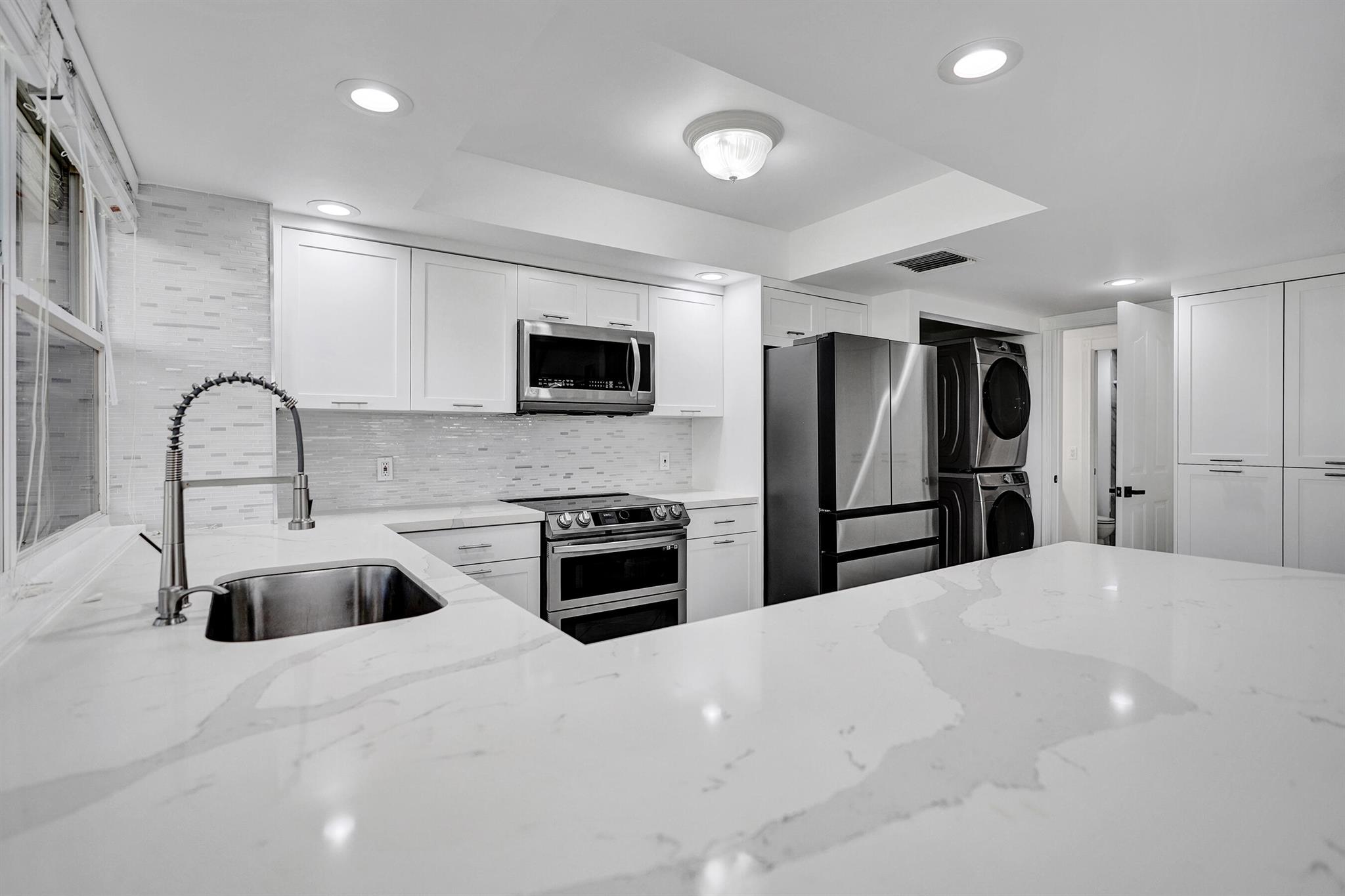 View photos, virtual tours, details... 2401 Amherst Court