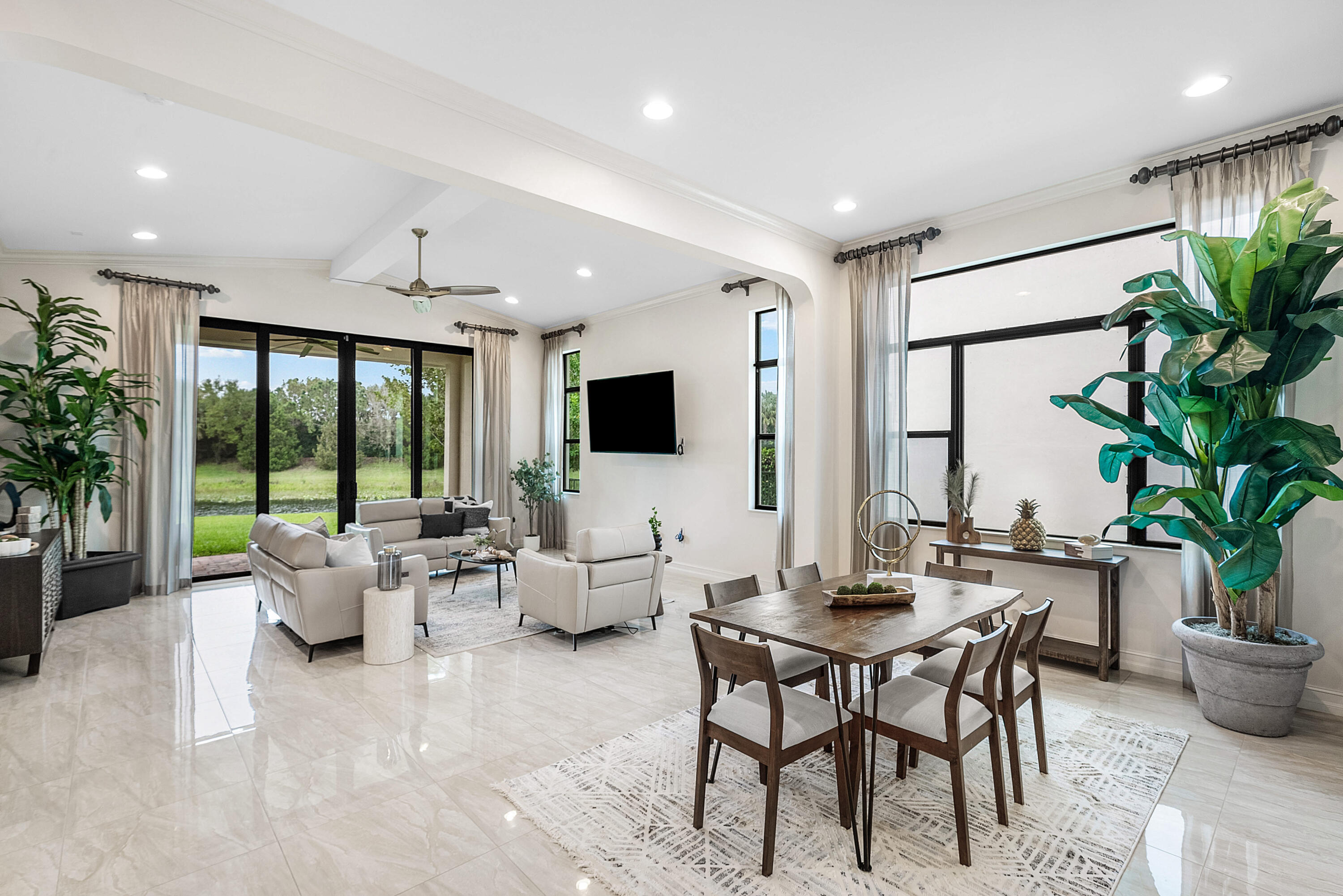 PALM MEADOWS ESTATES - Residential