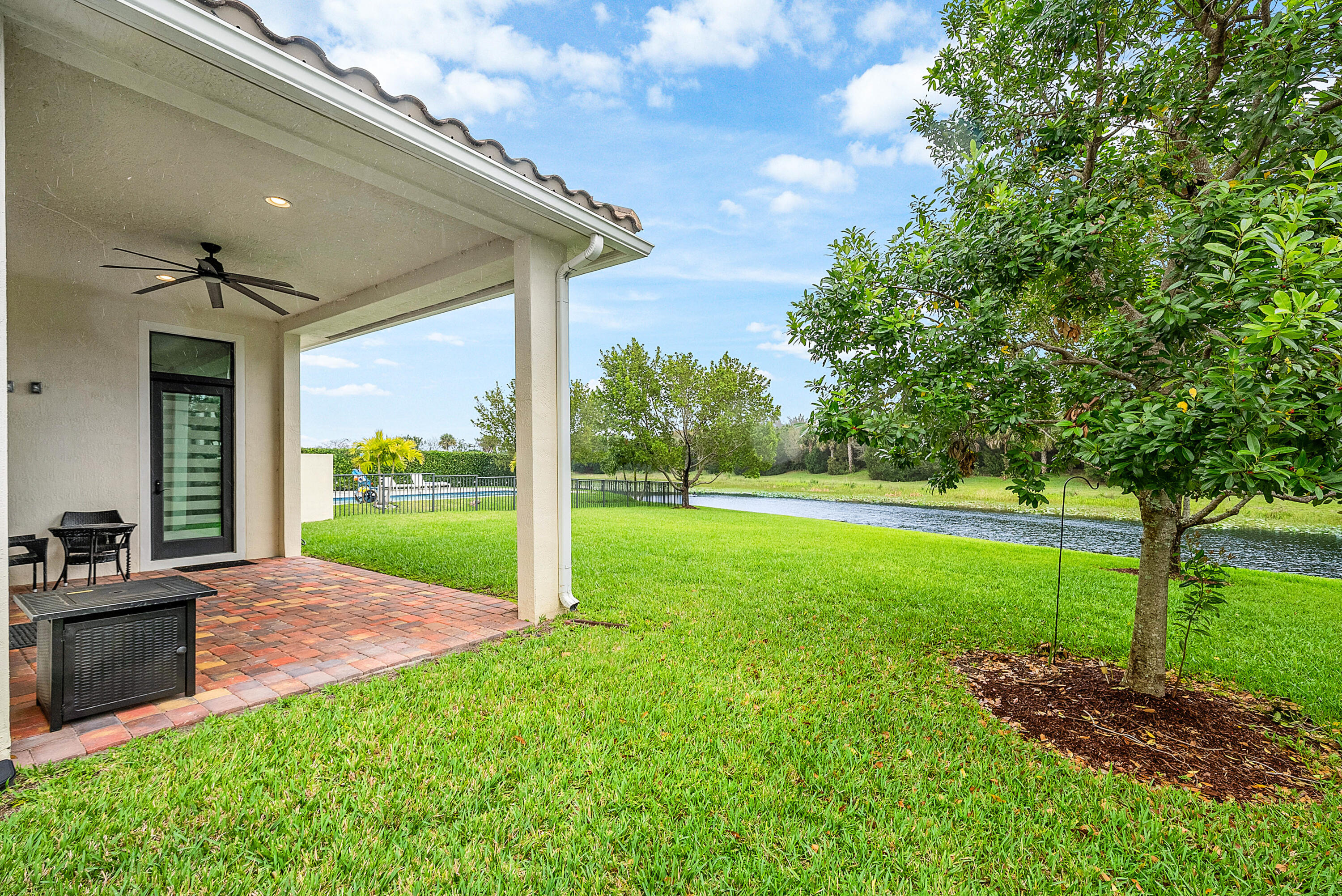 PALM MEADOWS ESTATES - Residential