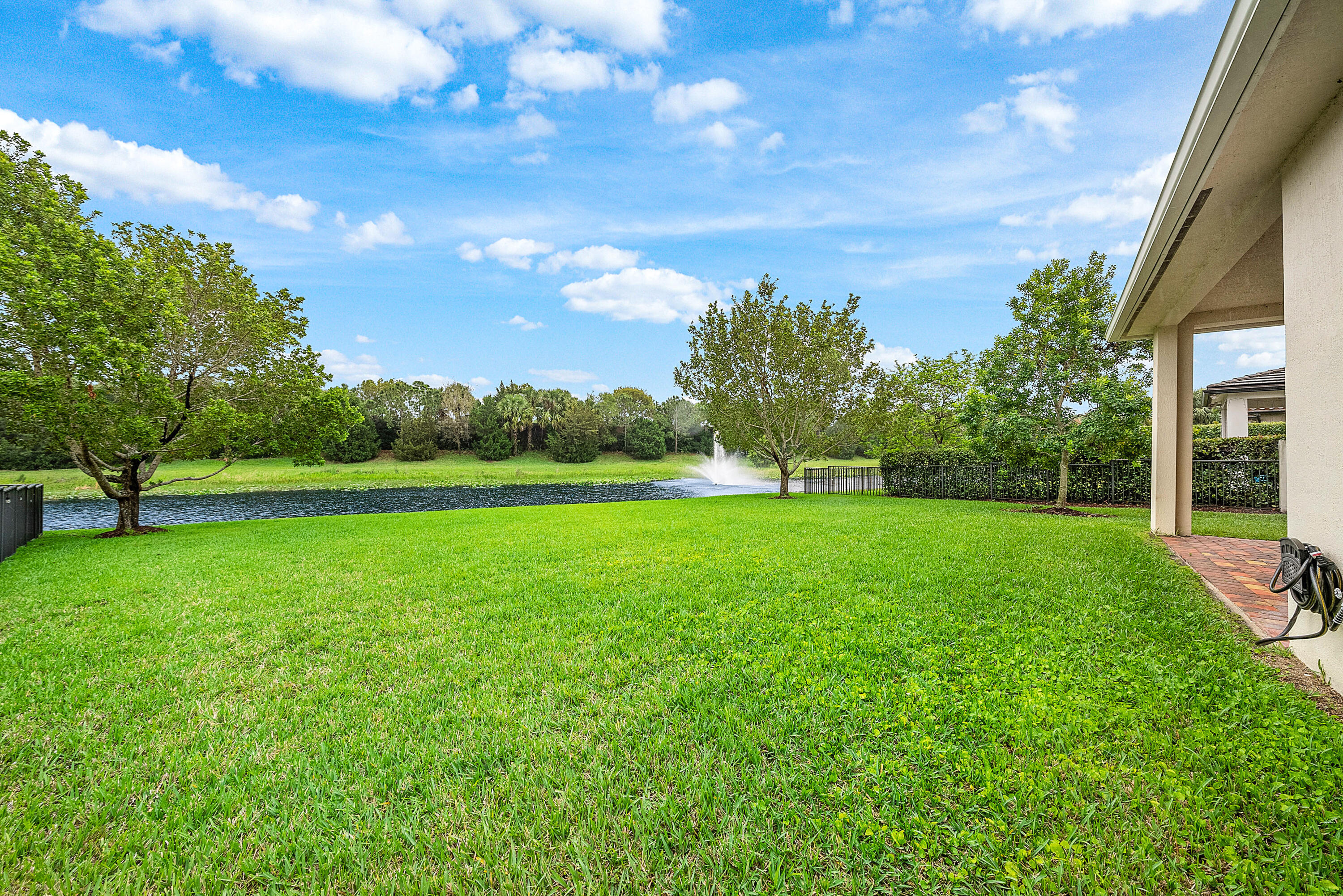 PALM MEADOWS ESTATES - Residential