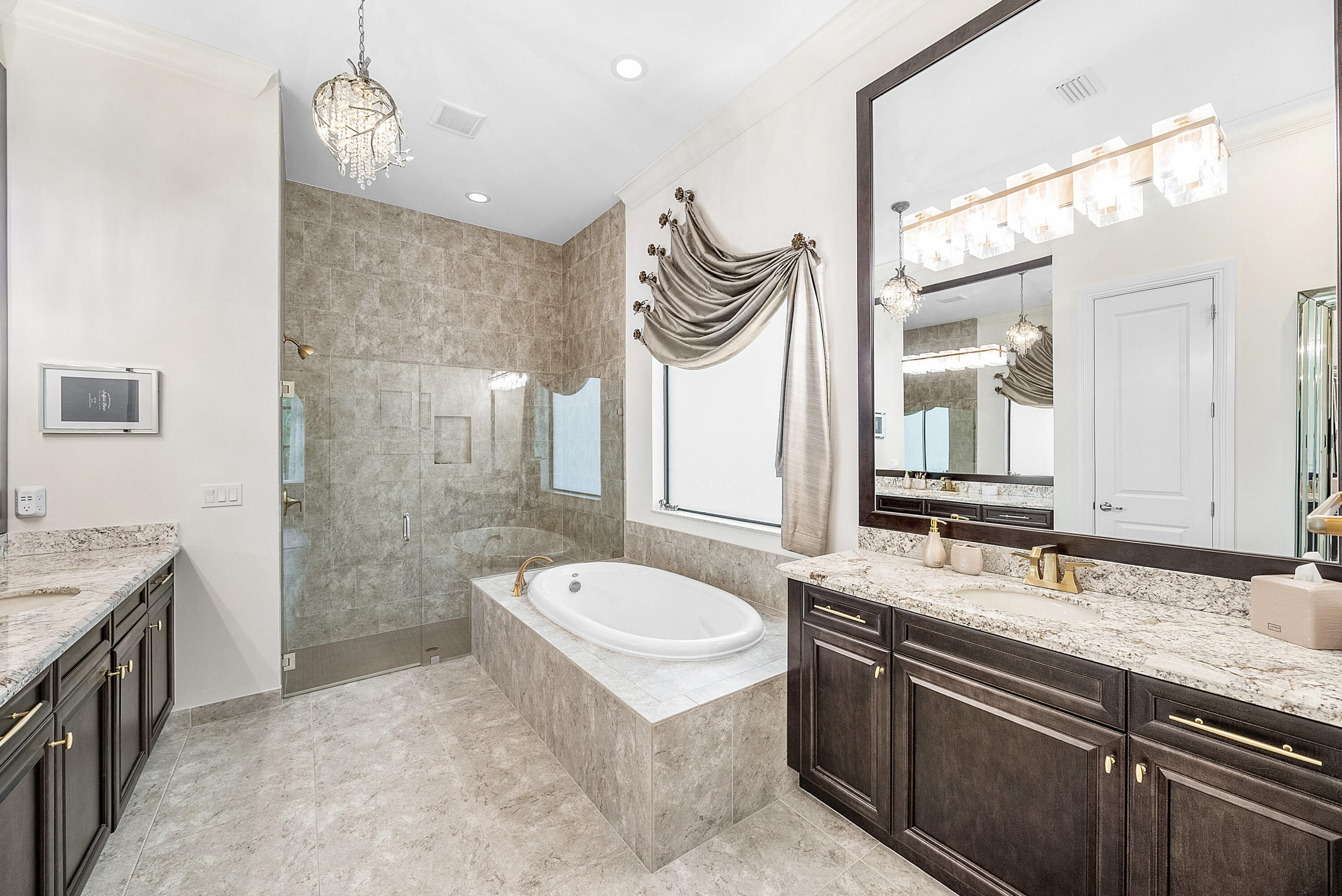 PALM MEADOWS ESTATES - Residential