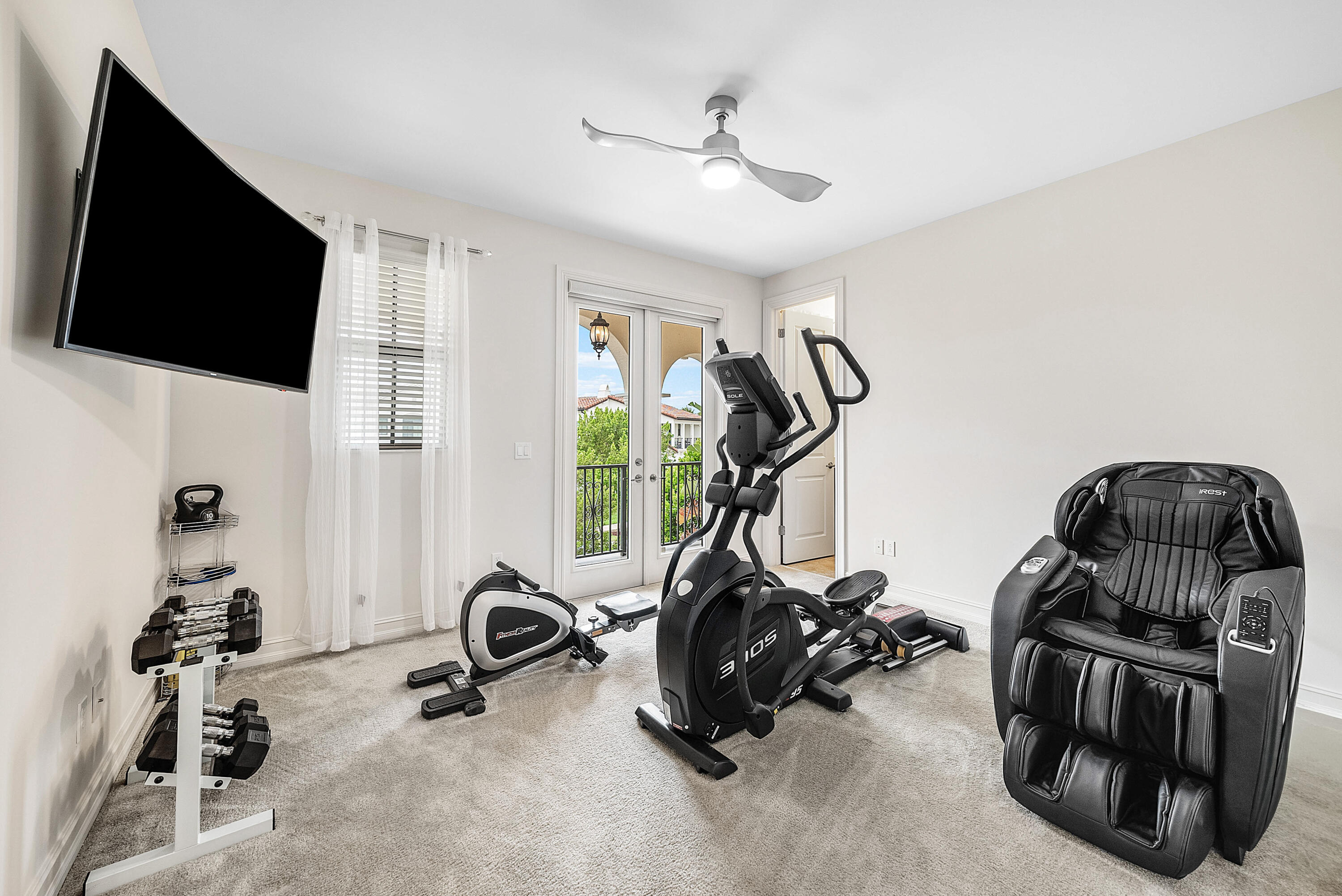 PALM MEADOWS ESTATES - Residential