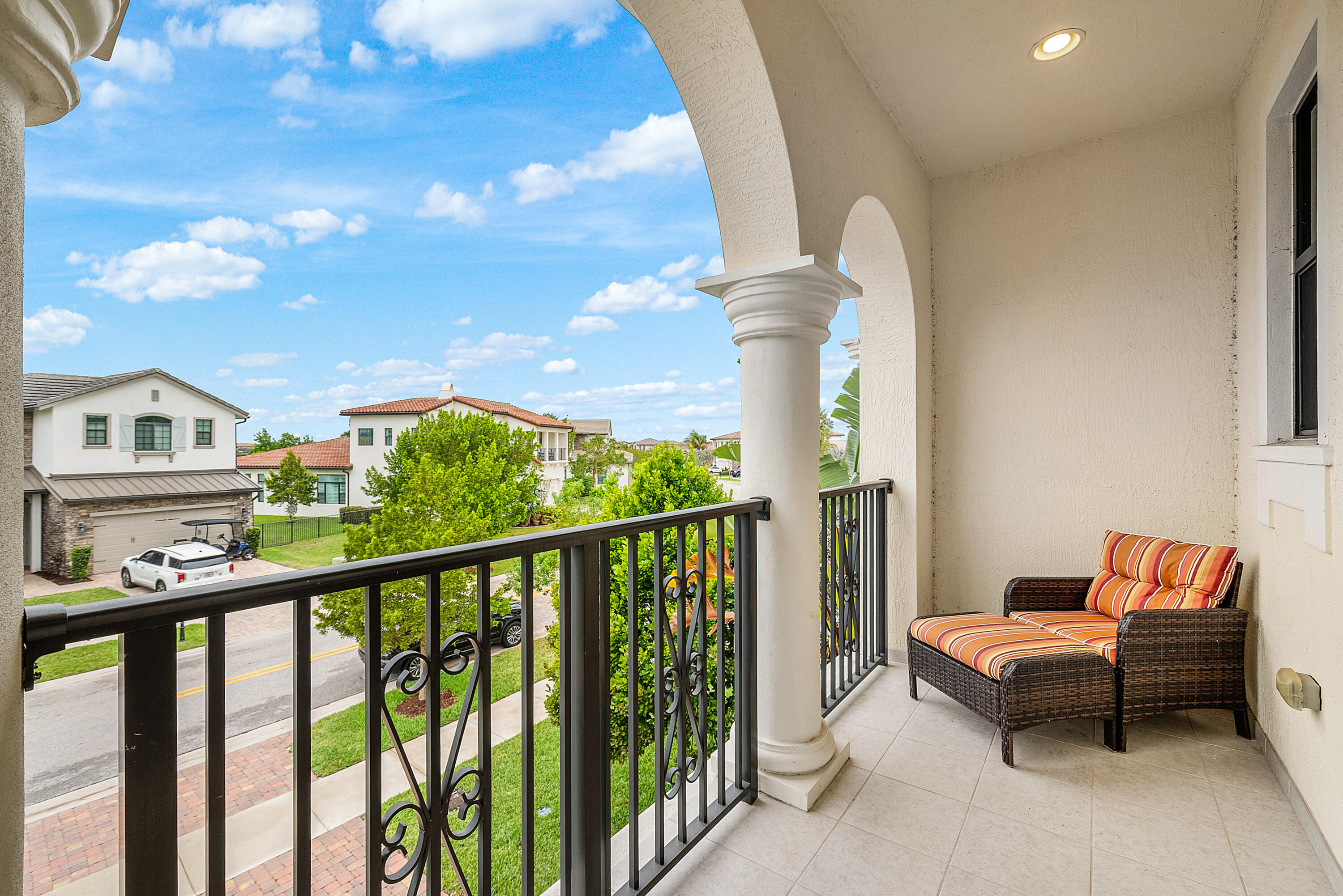 PALM MEADOWS ESTATES - Residential