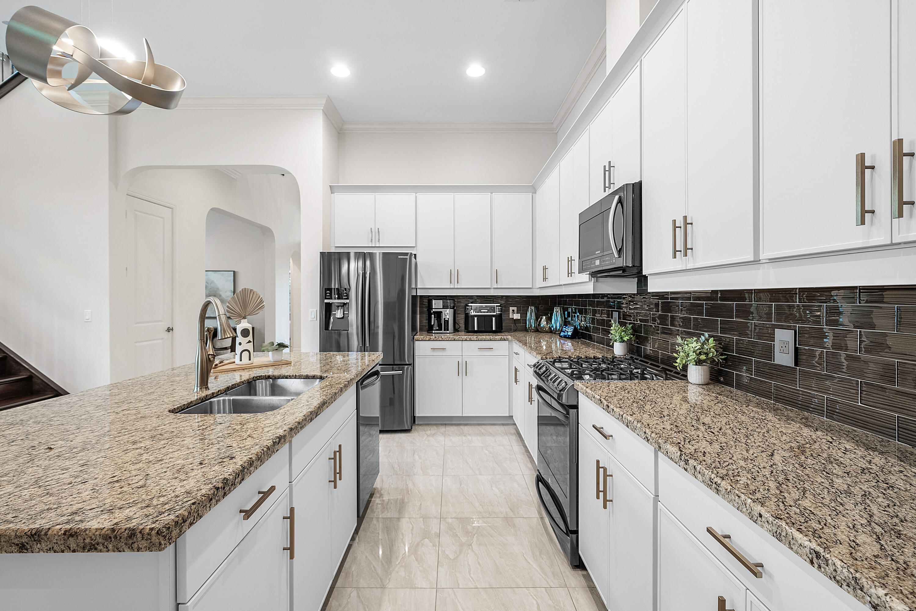 PALM MEADOWS ESTATES - Residential