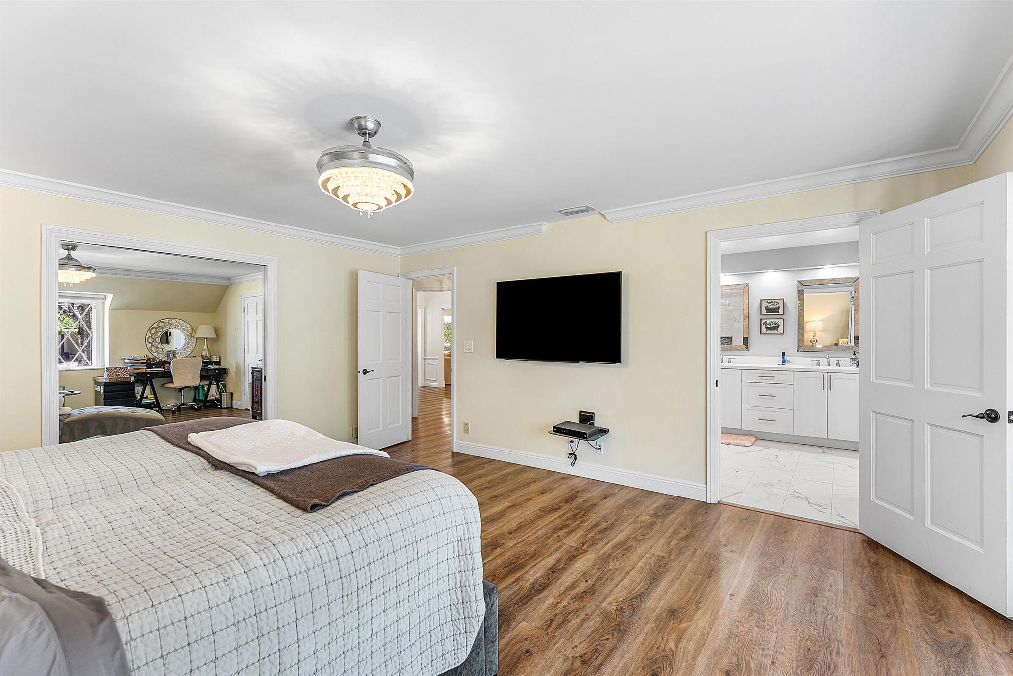 WOODFIELD HUNT CLUB - Residential