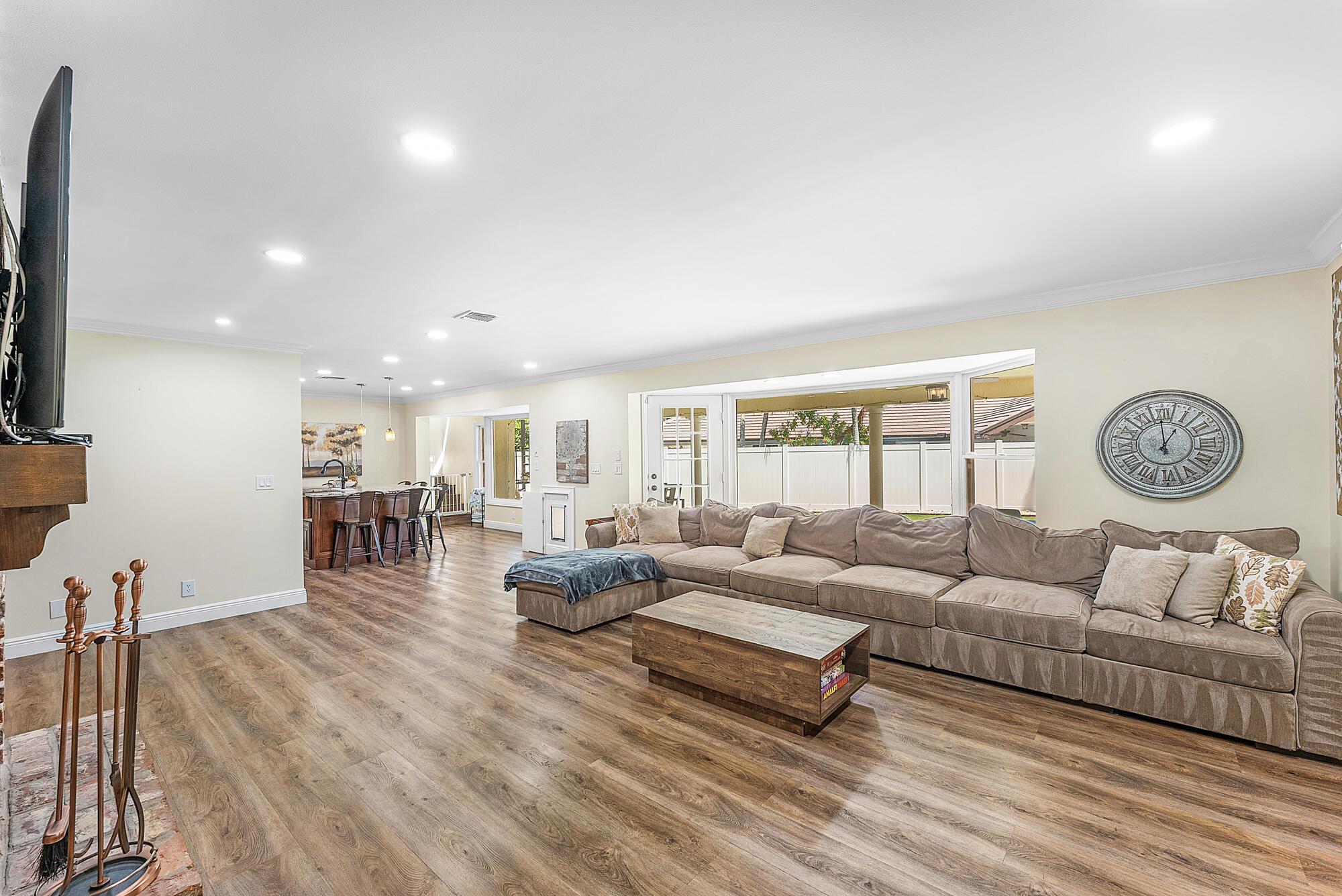 WOODFIELD HUNT CLUB - Residential