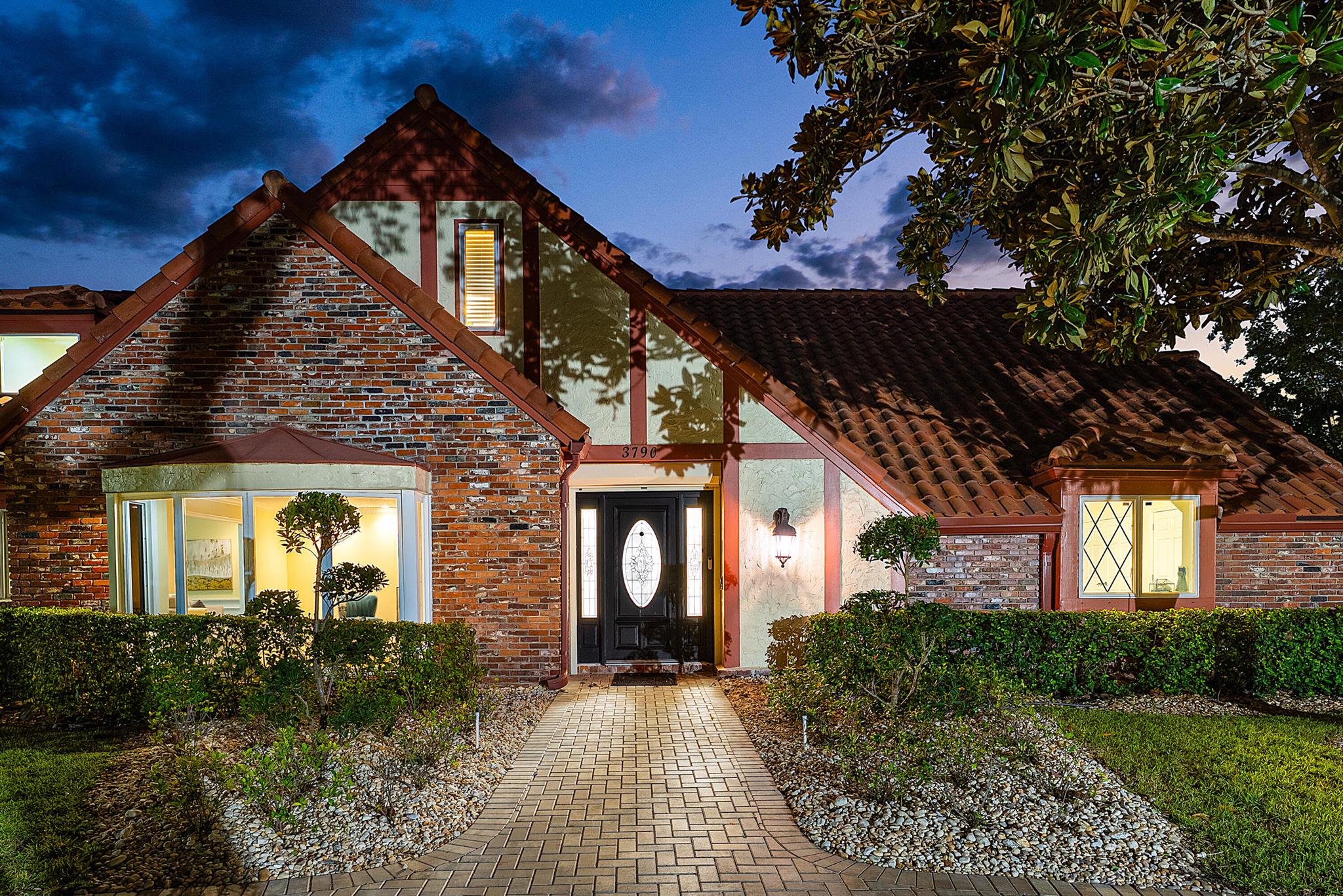 WOODFIELD HUNT CLUB - Residential