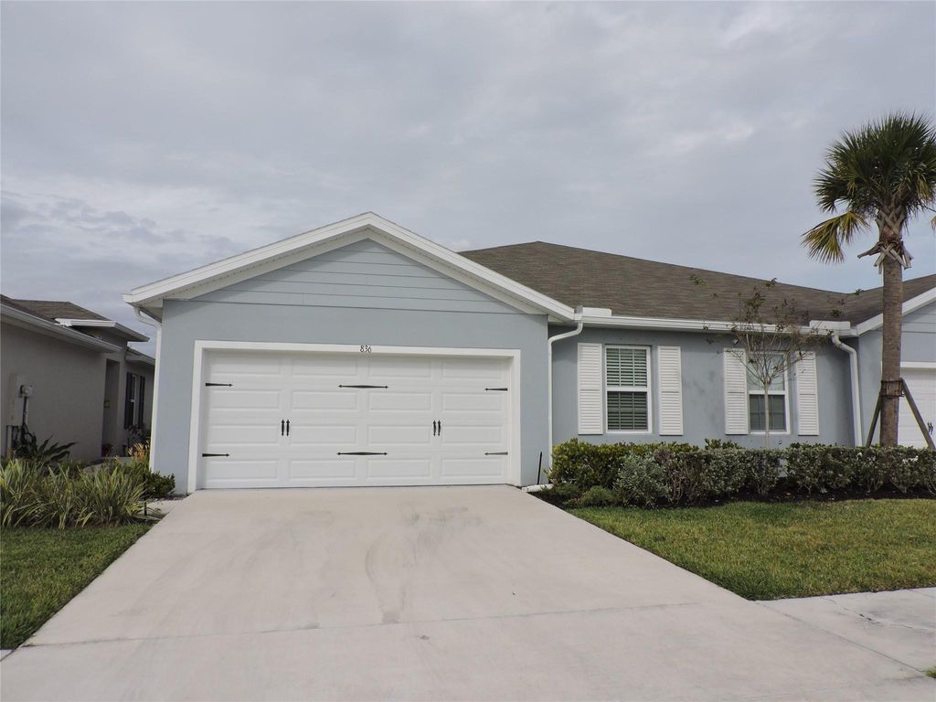 Photo of 836 Persimmon Place, Fort Pierce, FL 34981 (MLS # F10474350)