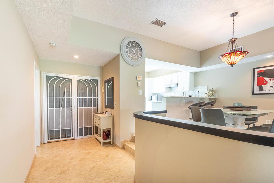 VILLAS OF SANDPIPER BAY U - Residential