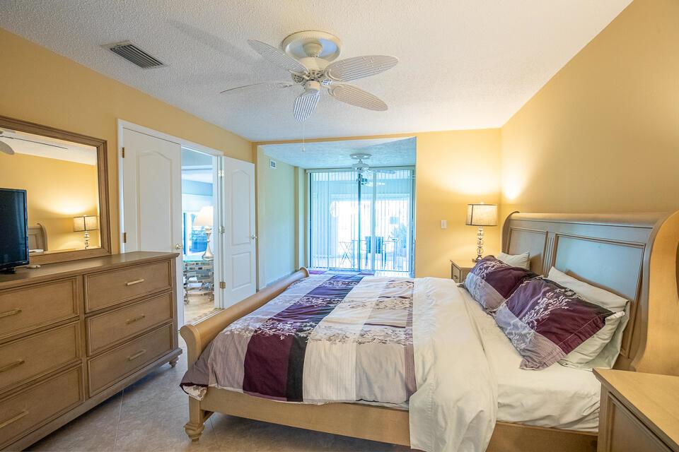 VILLAS OF SANDPIPER BAY U - Residential