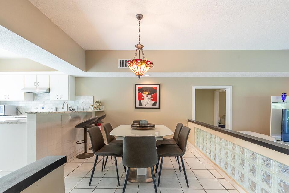 3320 SE Sandpiper Circle