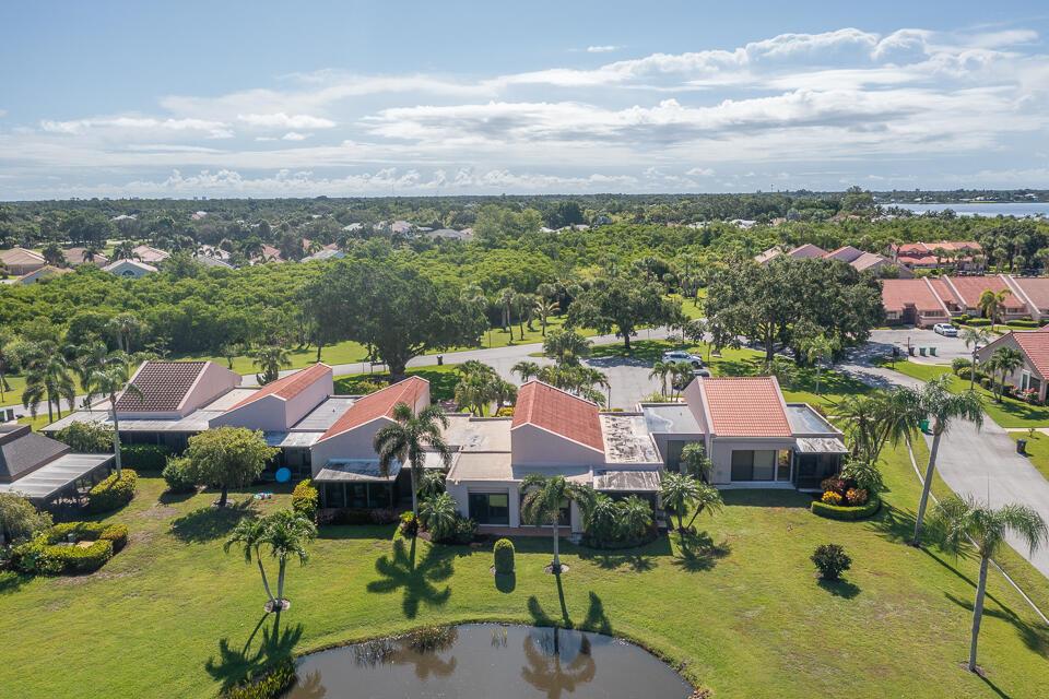VILLAS OF SANDPIPER BAY U - Residential