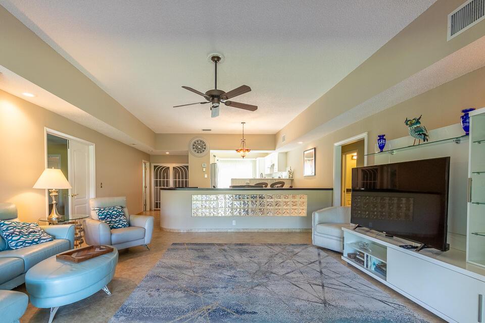 VILLAS OF SANDPIPER BAY U - Residential