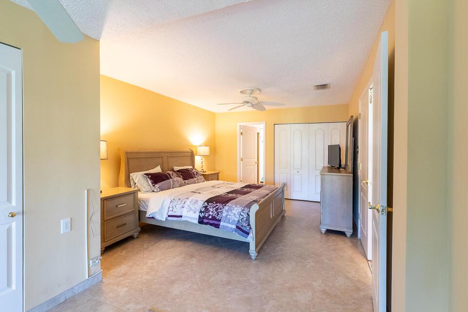 VILLAS OF SANDPIPER BAY U - Residential