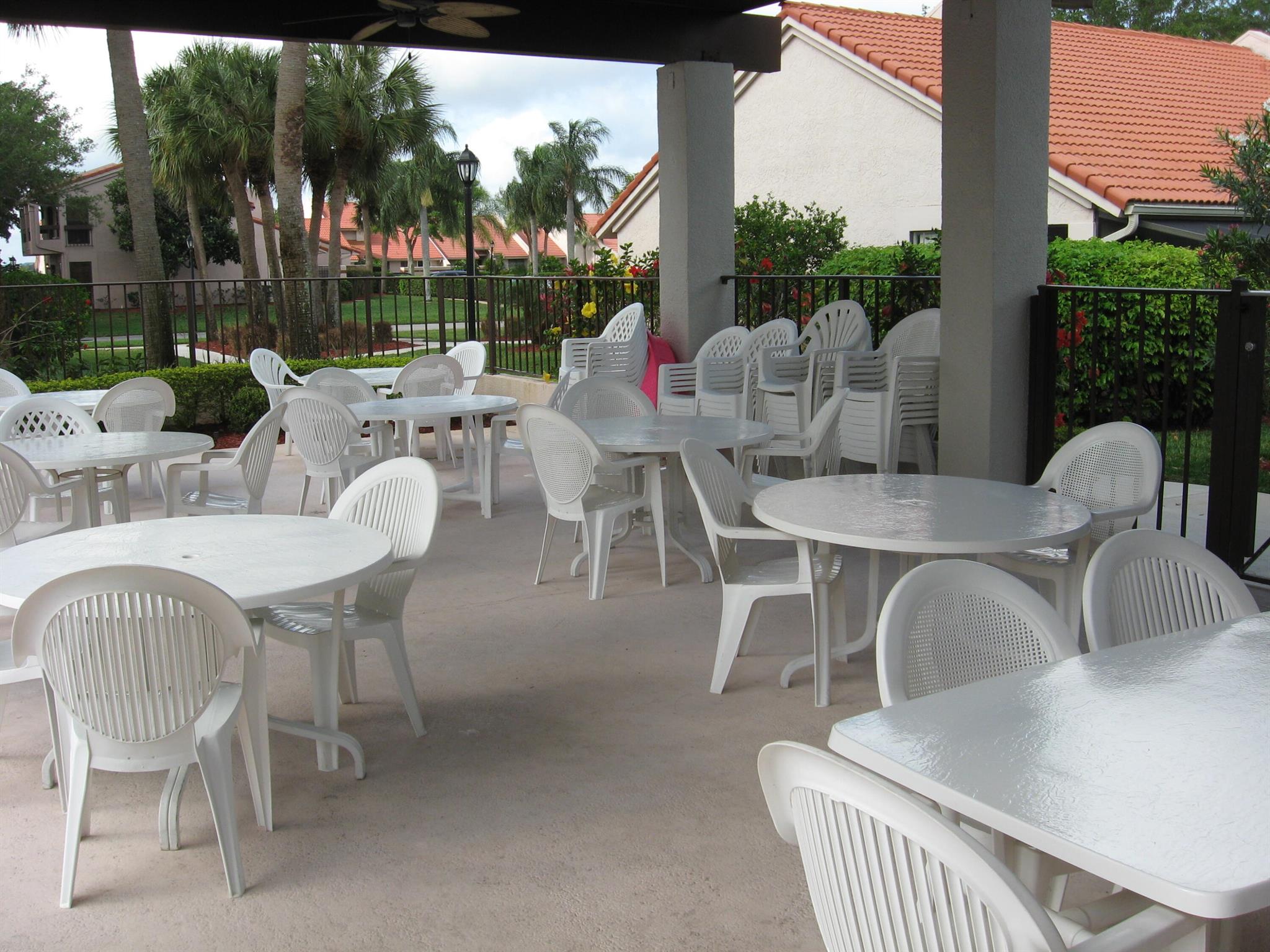 VILLAS OF SANDPIPER BAY U - Residential