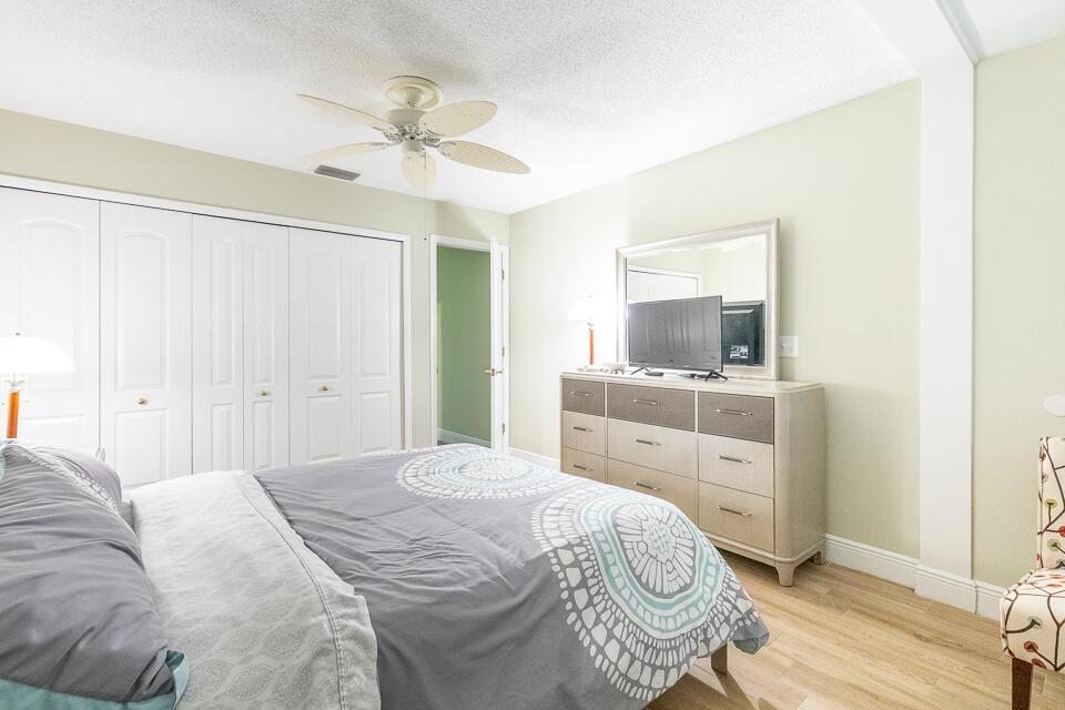 VILLAS OF SANDPIPER BAY U - Residential