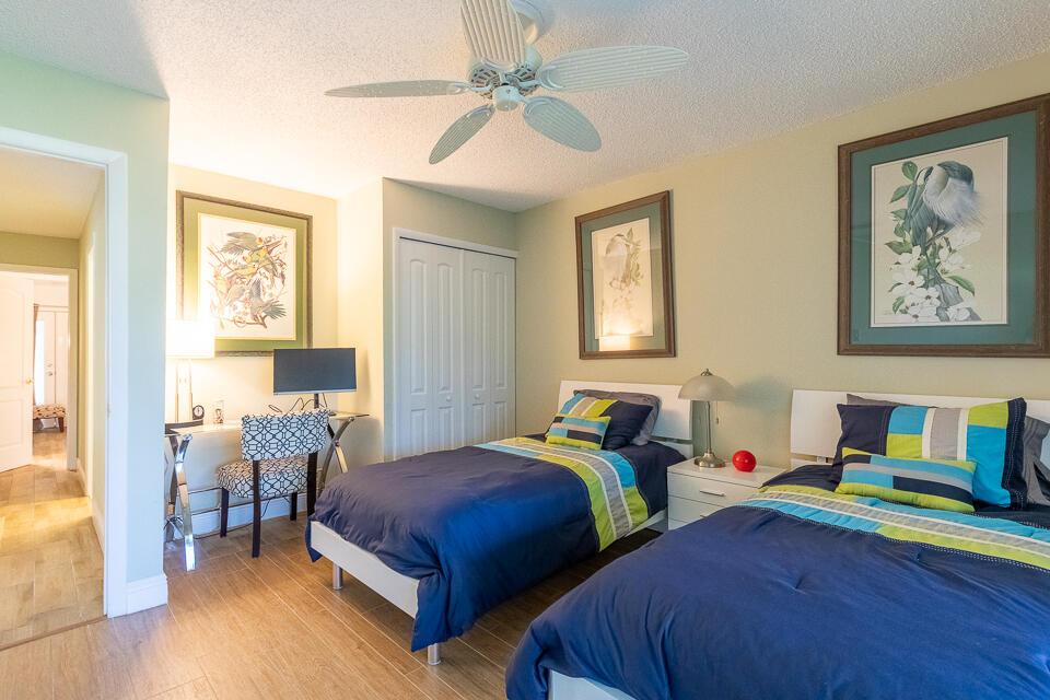 VILLAS OF SANDPIPER BAY U - Residential