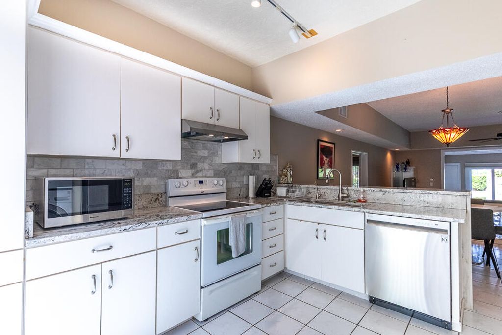 Photo of 3320 SE Sandpiper Circle, Port Saint Lucie, FL 34952 (MLS # R11104208)
