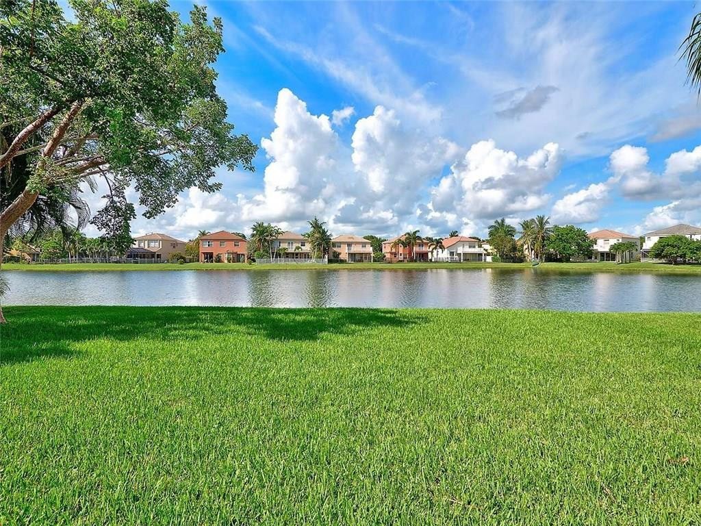 Olympia Ph 01 - Residential