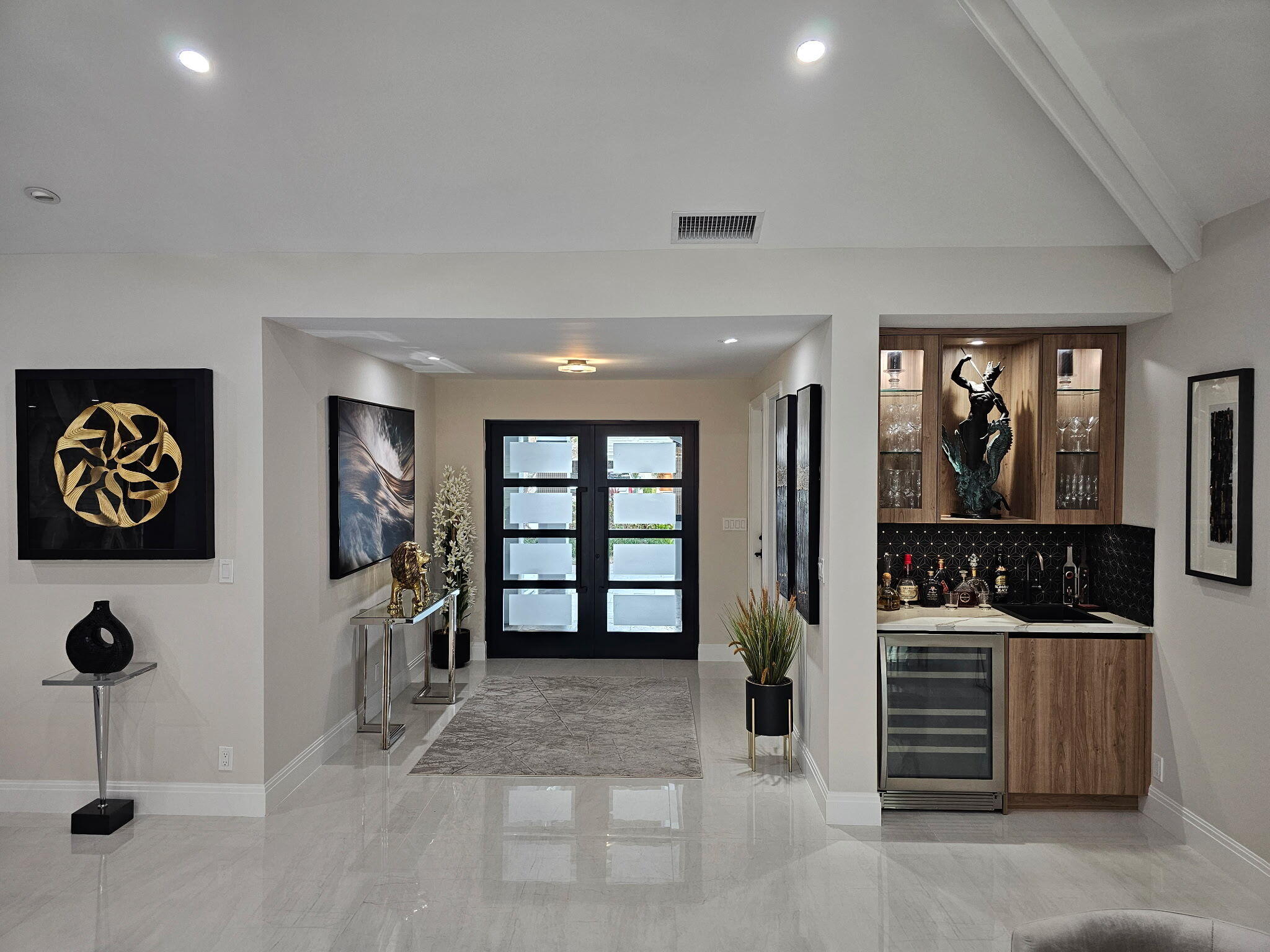 612 PINE LAKE Drive