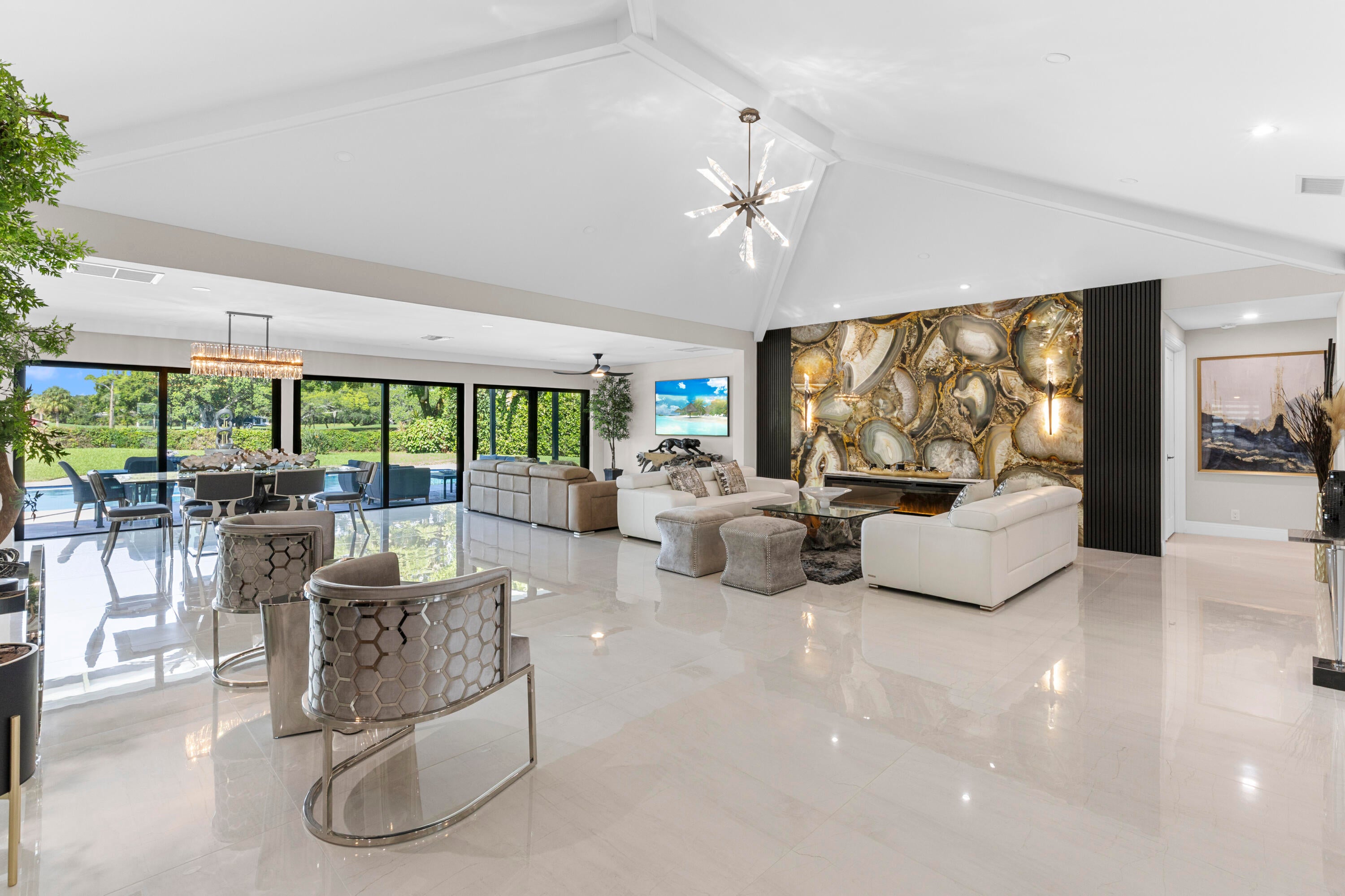 612 PINE LAKE Drive