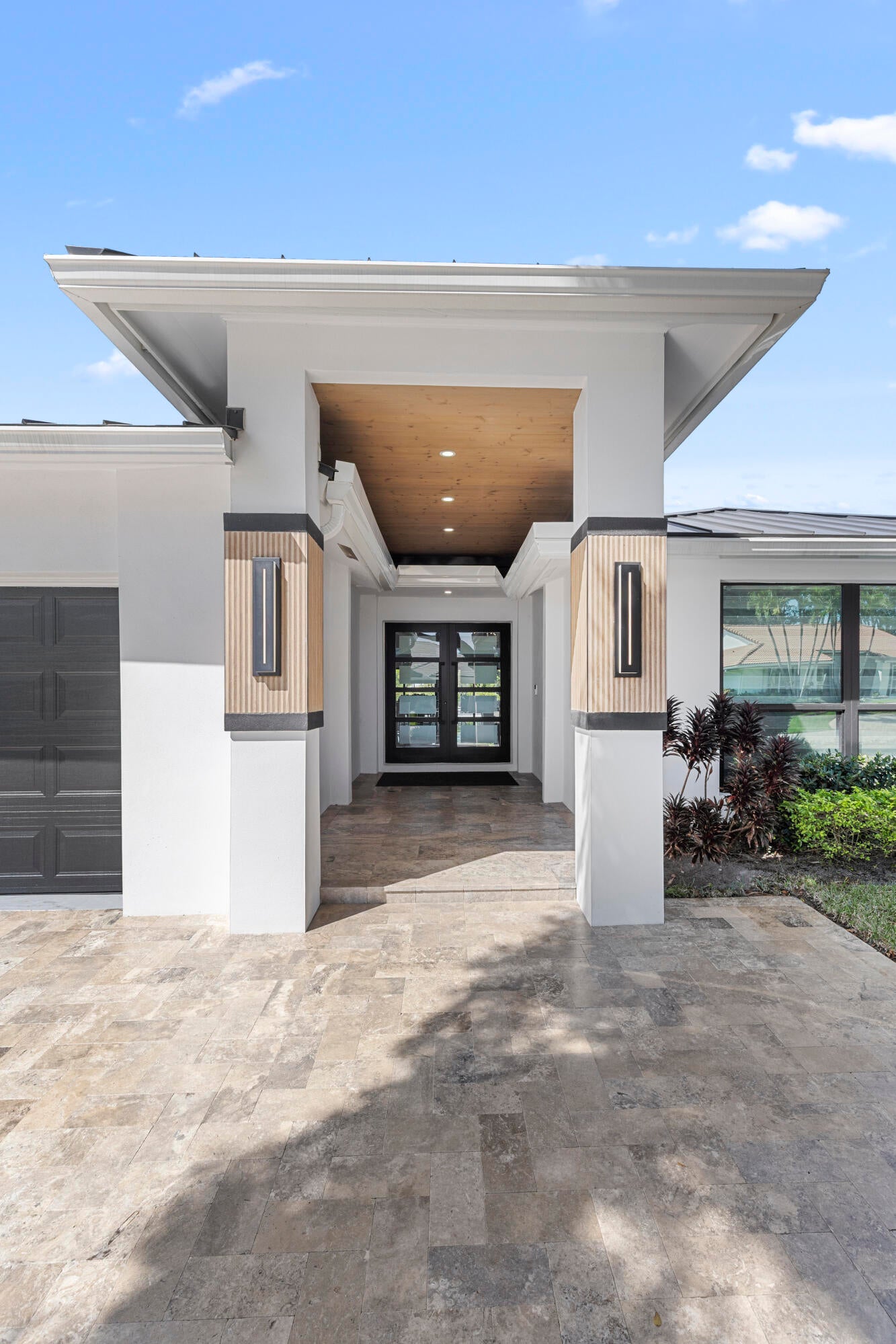 612 PINE LAKE Drive
