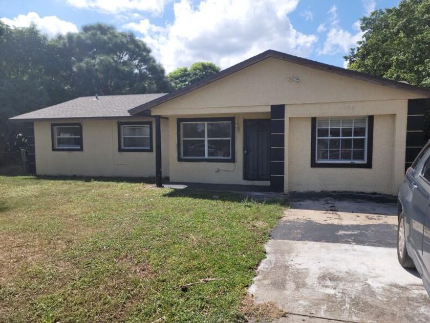 4 Bedroom, 1.5 Bath, with a den on approximately 1/3 Acre. Tenant responsible for all utilities. Lawn Service included with rent. Stove, Water Heater and Dryer hook-up is Natural Gas. Master Bedroom has the half bath. Main Bath has a spa tub/shower combo. Large Yard area with fruit trees.
