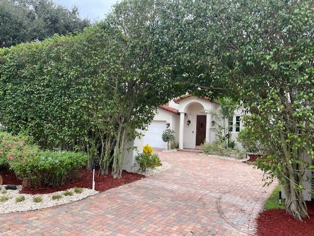Photo of 798 NW 6th Drive, Boca Raton, FL 33486 (MLS # R11039575)