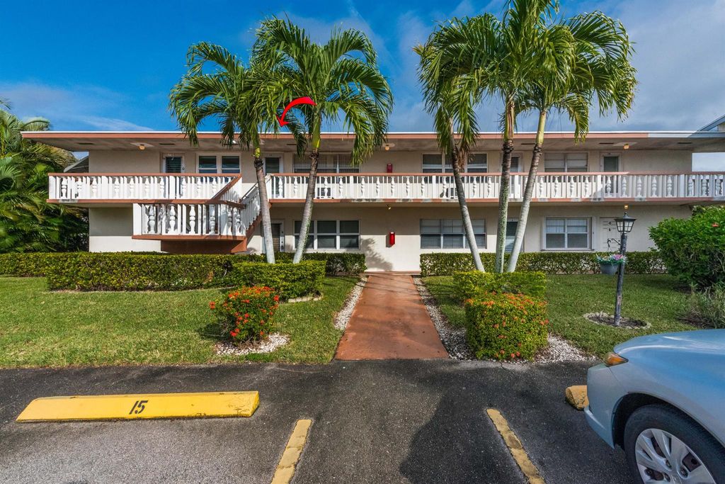 Photo of 14 Coventry A #14, West Palm Beach, FL 33417 (MLS # R10913412)