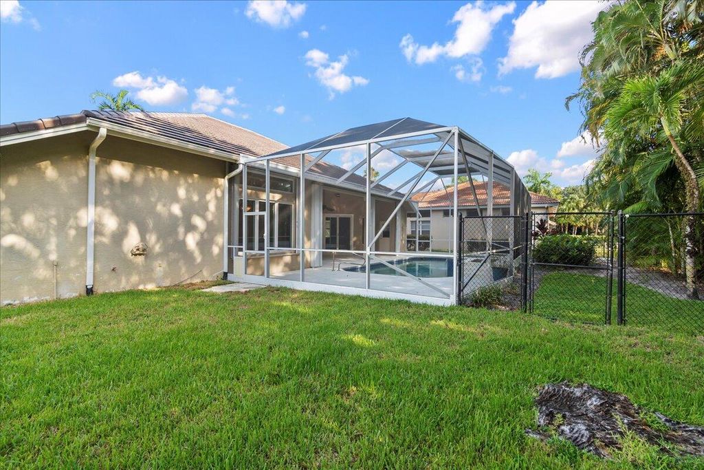 Photo of 6989 Cypress Cove Circle, Jupiter, FL 33458 (MLS # R11016411)