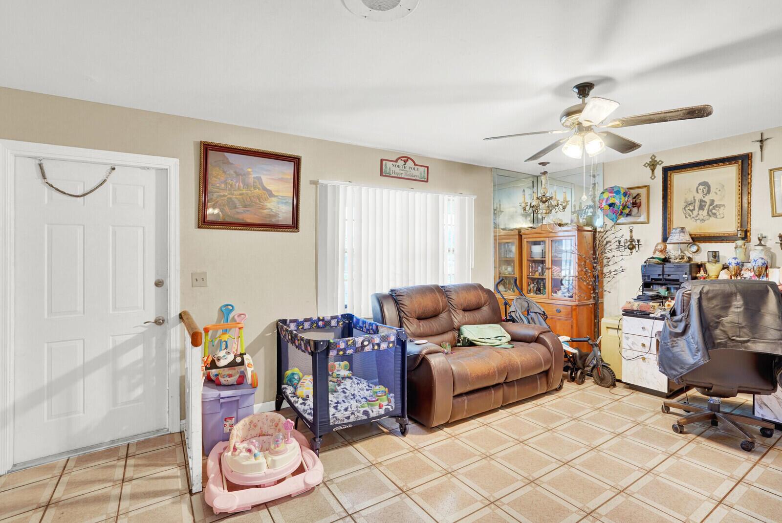 AMERICAN HOMES AT BOCA RA - Residential