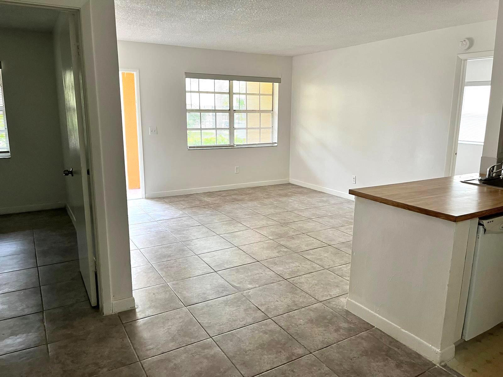 10409 NW 7th St 103