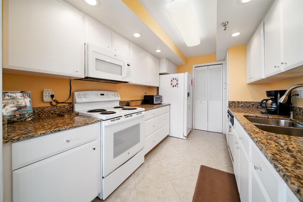 PORTA BELLA EAST AND PORTA BELLA SOUTHWEST CONDO A - Residential