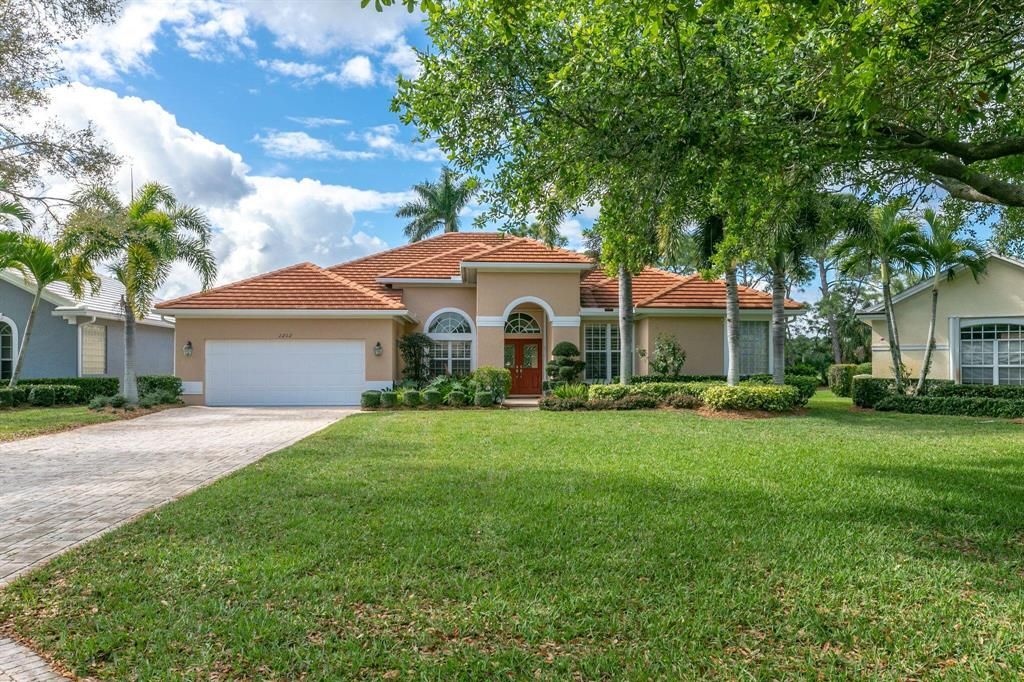 Photo of 2262 SW Whitemarsh Way, Palm City, FL 34990 (MLS # R10785690)