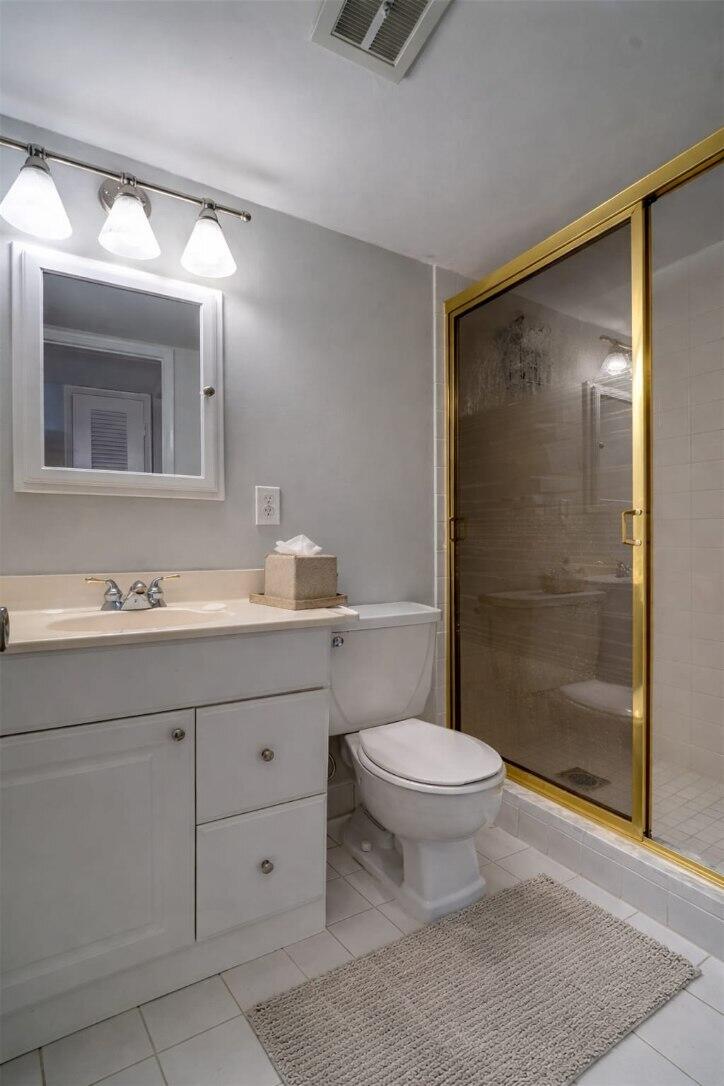 LIGHTHOUSE POINT PLAZA CONDO - Residential Lease