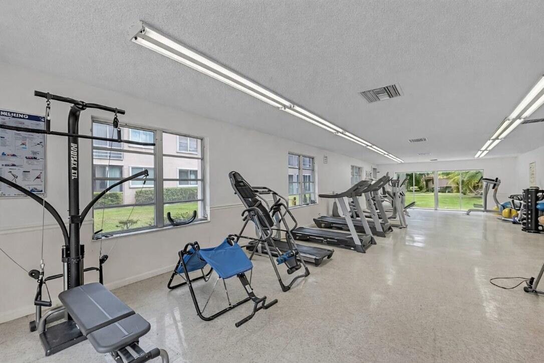 LIGHTHOUSE POINT PLAZA CONDO - Residential Lease